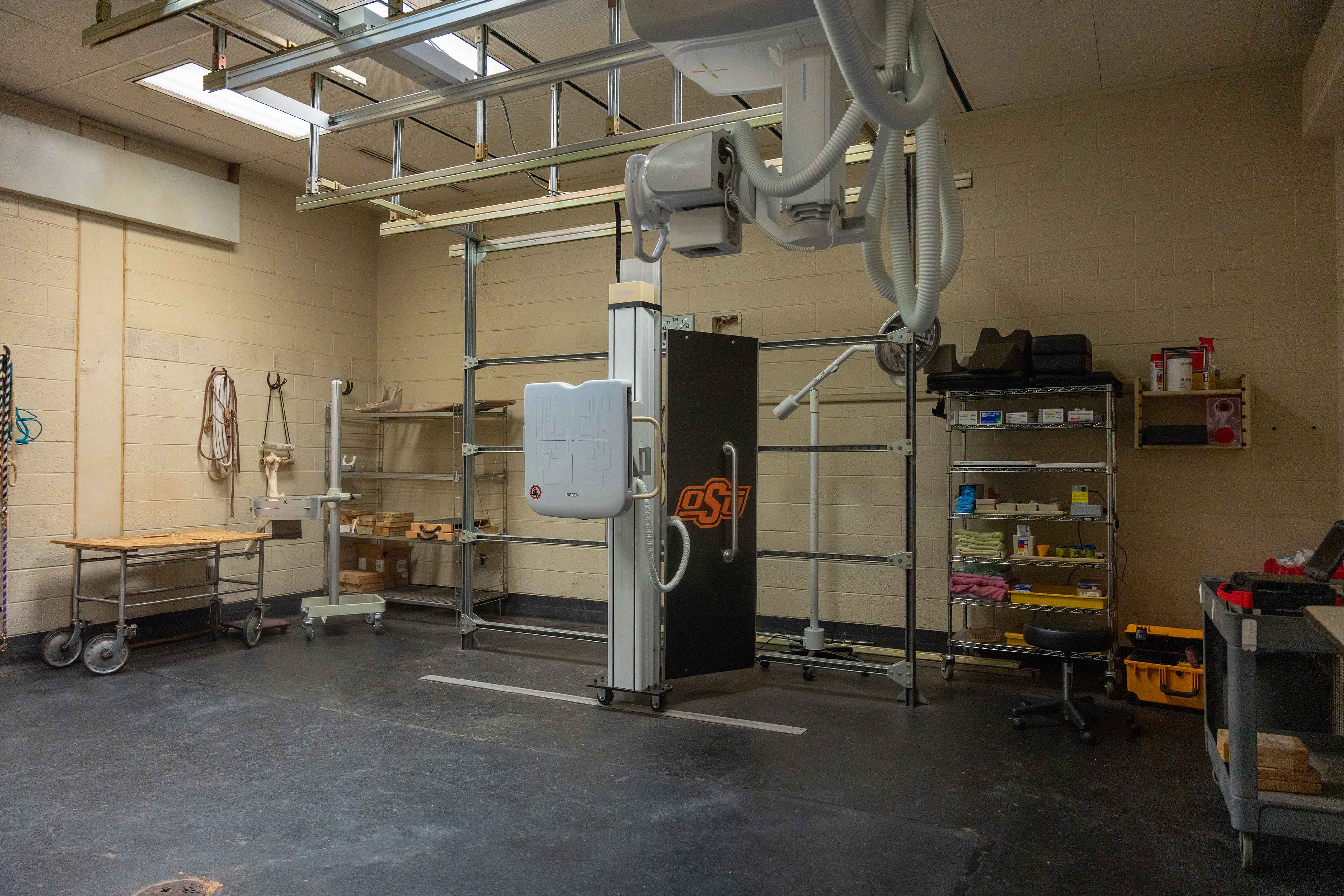 241031_diagnostics-imaging-lab_02834.jpg radiograph machine